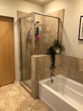 3104 W Lake St, Unit 104 in Minneapolis, MN - Building Photo - Building Photo