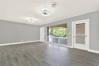 2864 NE 32nd St in Fort Lauderdale, FL - Building Photo - Building Photo