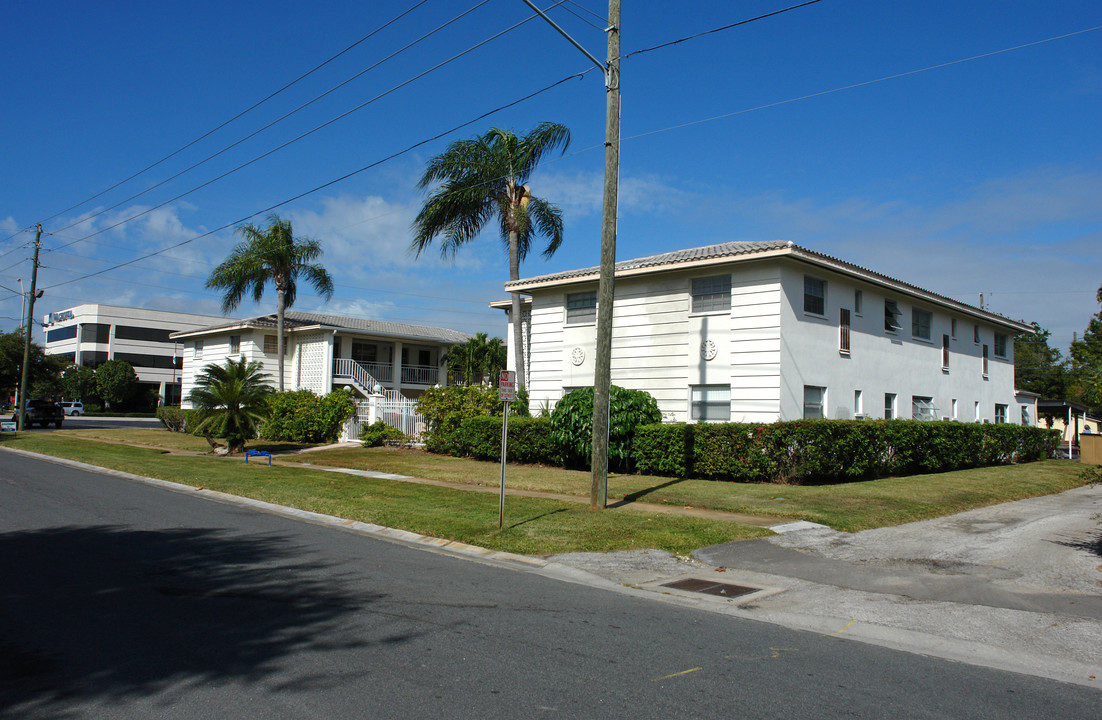 361 41st Ave N in St. Petersburg, FL - Building Photo