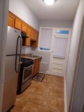 560 Lebaum St SE, Unit 4 in Washington, DC - Building Photo - Building Photo