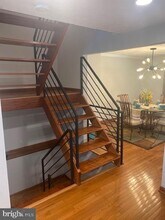 7 Capland Ct in Perry Hall, MD - Foto de edificio - Building Photo