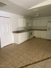 3761 Kemper St in Ft. Myers, FL - Building Photo - Building Photo