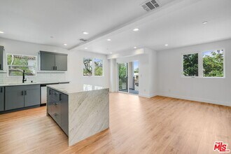 1433 S Crescent Heights Blvd in Los Angeles, CA - Building Photo - Building Photo