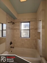 736 W Addison St, Unit 746-S2 in Chicago, IL - Building Photo - Building Photo