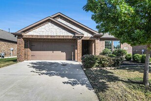 4108 Spur Trail Dr in Denton, TX - Building Photo