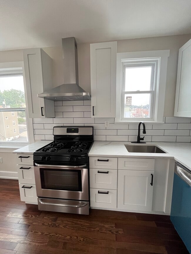 362 Saw Mill River Rd, Unit 3.5