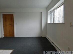 226 Parker Hill Ave, Unit 3 in Boston, MA - Building Photo - Building Photo
