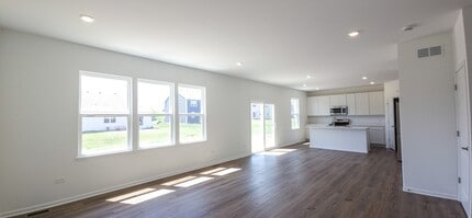 8487 Redmond St in Lowell, IN - Foto de edificio - Building Photo