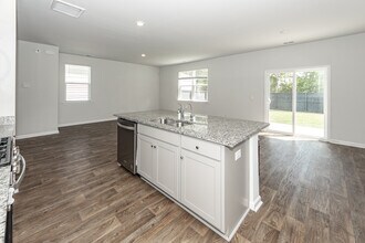 246 Sweet Cherry Ln in Summerville, SC - Building Photo - Building Photo