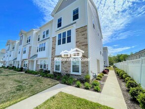 1005 Opal St, Unit 105 in Suffolk, VA - Building Photo - Building Photo