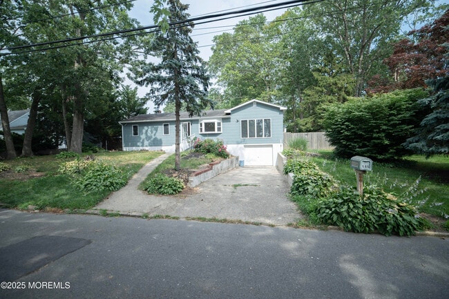property at 585 Shady Ln
