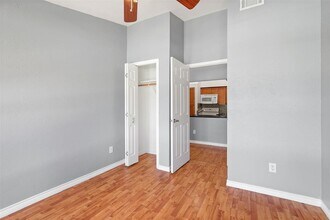 1881 Bering Dr in Houston, TX - Building Photo - Building Photo