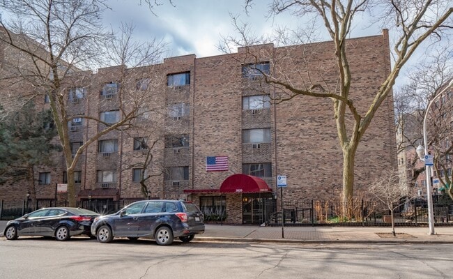 property at 3620 N Pine Grove Ave
