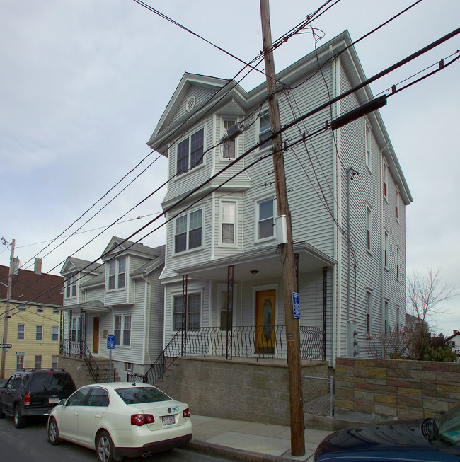 568-578 Division St in Fall River, MA - Building Photo - Building Photo