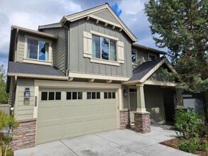 2380 NW Debron Ln in Bend, OR - Building Photo - Building Photo