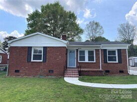 1607 Russell Ave in Charlotte, NC - Building Photo