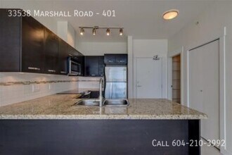 33538 Marshall Rd in Abbotsford, BC - Building Photo - Building Photo