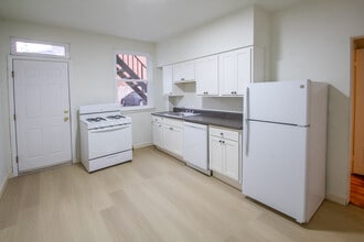 201 Center Ave in Pittsburgh, PA - Foto de edificio - Building Photo