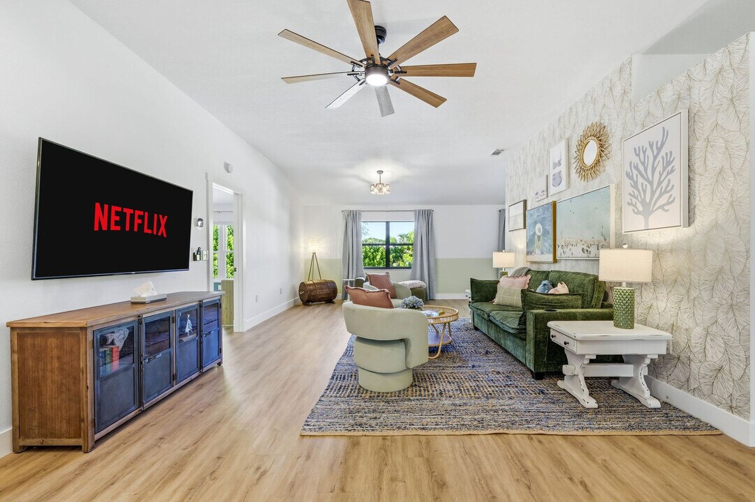 6924 34th Ave W in Bradenton, FL - Building Photo