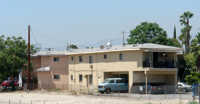 6837 Fulton Ave in North Hollywood, CA - Building Photo - Building Photo