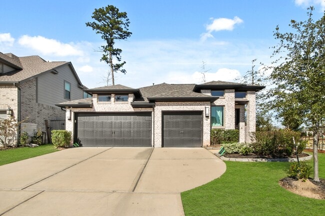 property at 906 Sendero Trail