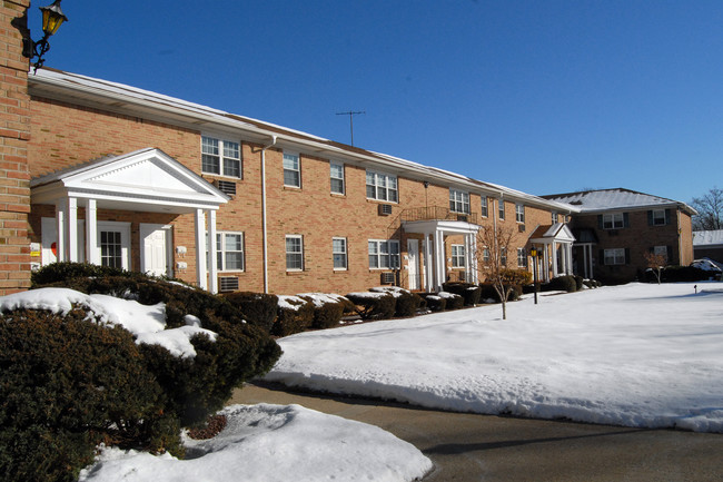 Dater Park Apartments in Hawthorne, NJ - Foto de edificio - Building Photo