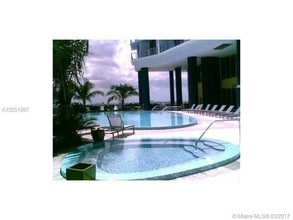 185 SW 7th St, Unit 2306 in Miami, FL - Building Photo - Building Photo