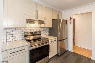 530 Park Ave in Scotch Plains, NJ - Building Photo - Building Photo