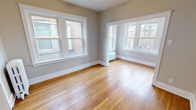 6432 Alamo Ave in Clayton, MO - Building Photo - Interior Photo