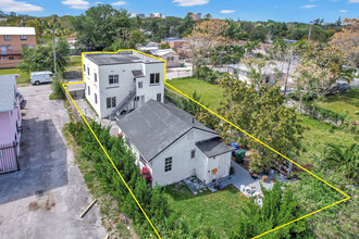 3025 NW 8th Ave in Miami, FL - Building Photo - Building Photo