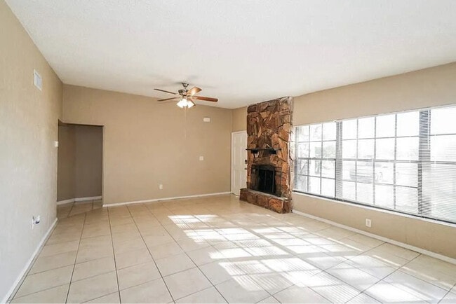 property at 10213 N Blvd