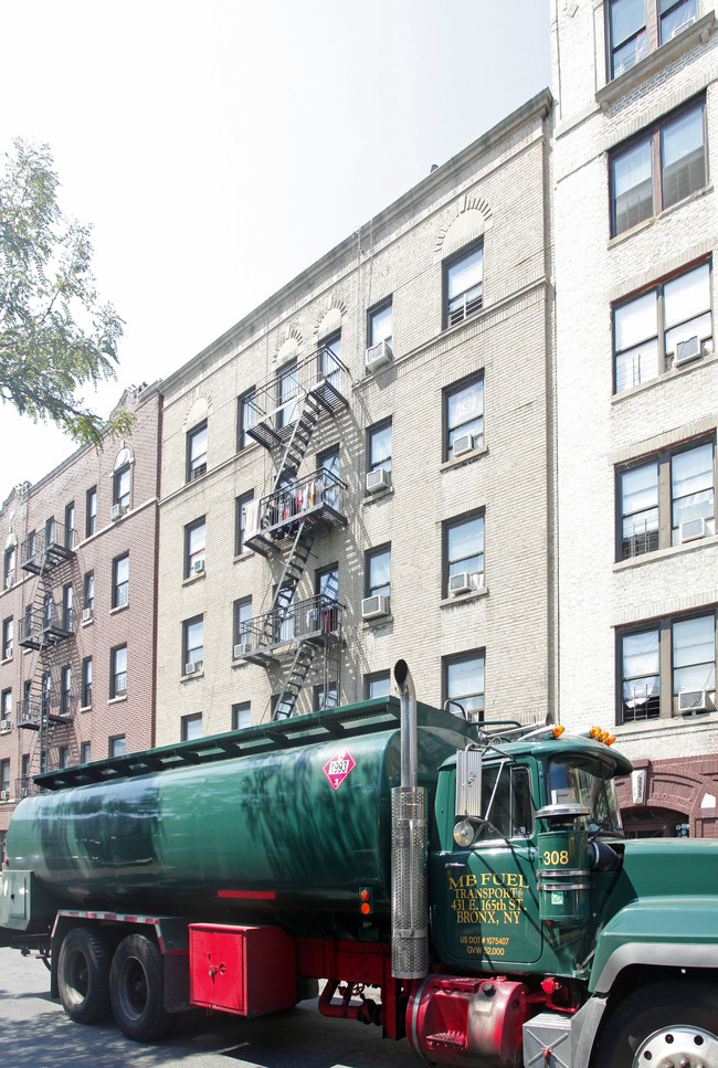 Johnston Apartments in Bronx, NY - Building Photo - Building Photo