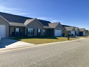 Tifton Apartments in Tifton, GA - Foto de edificio - Building Photo