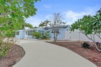 2281 SW 15th St in Fort Lauderdale, FL - Building Photo - Building Photo