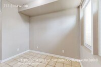 753 Edgewood St photo'