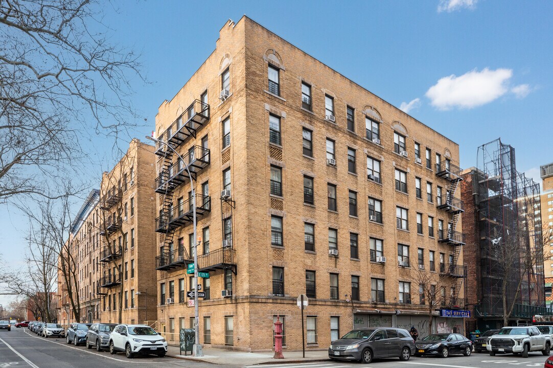 Crotona Park West in Bronx, NY - Building Photo