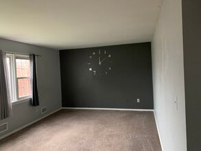 18 Dartmouth Ave, Unit 2B in Bridgewater, NJ - Building Photo - Building Photo