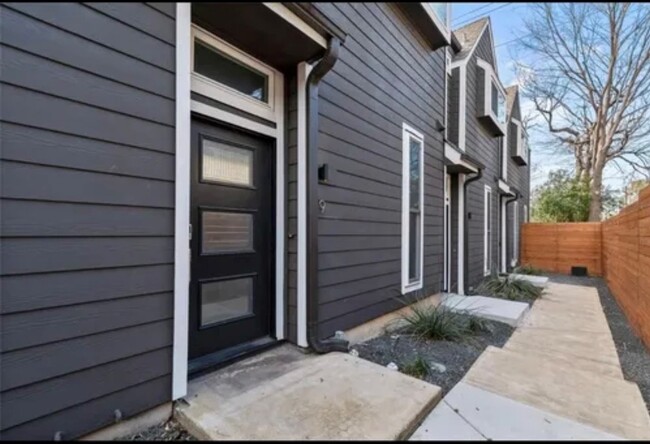 property at 4407 Buena Vista St