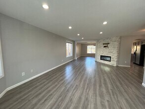 1824 SW Spence Ave in Troutdale, OR - Building Photo - Building Photo