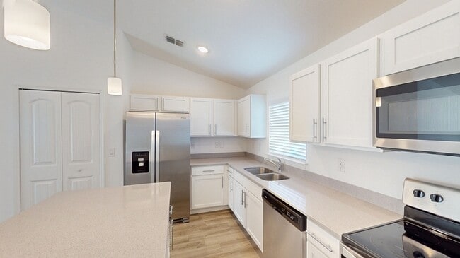 23 Seward Trail E in Palm Coast, FL - Foto de edificio - Building Photo