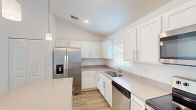 10 Sexton Pl in Palm Coast, FL - Building Photo - Building Photo