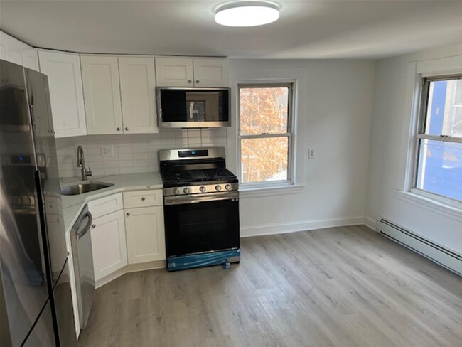 6 6th St, Unit 2