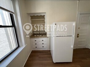 885 Massachusetts Ave in Cambridge, MA - Building Photo - Building Photo