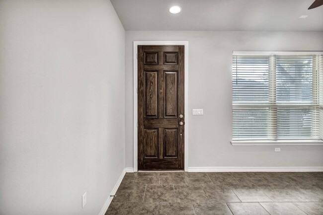 14408 McCoy Lp in Austin, TX - Building Photo - Building Photo