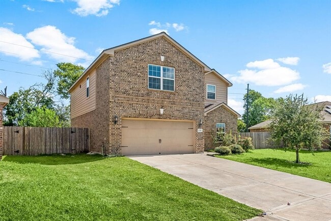 property at 1331 Diamond Drape Dr