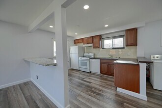 11134 Superior Ave in Warren, MI - Building Photo - Building Photo