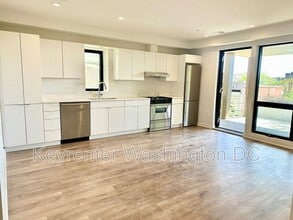 1460 Belmont St NW in Washington, DC - Foto de edificio - Building Photo