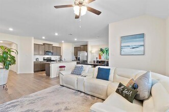 1109 Blossom Ct Dr in Princeton, TX - Building Photo - Building Photo