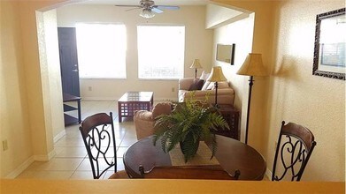 124 SW Peacock Blvd in Port St. Lucie, FL - Building Photo - Building Photo