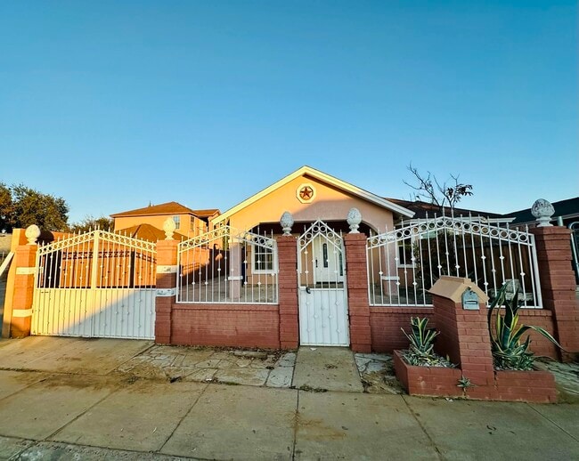 3023 Potomac Loop in Laredo, TX - Building Photo - Building Photo